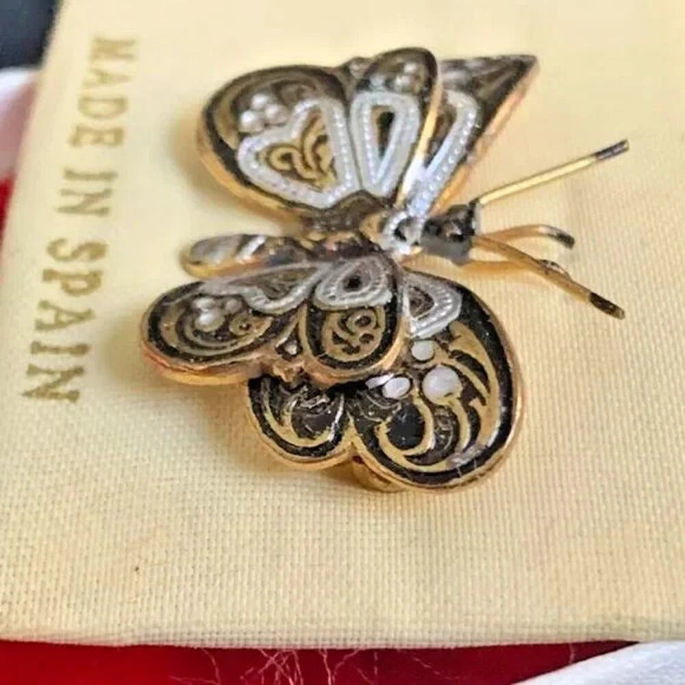 Vintage Spain Damascene Butterfly Brooch NOS Original Card & Box Toledo Two Tone - Picture 5 of 8